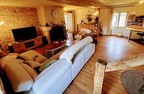 Brossac House | Lescure - Relaxing getaway in the middle of nature with swimming pool, for 12