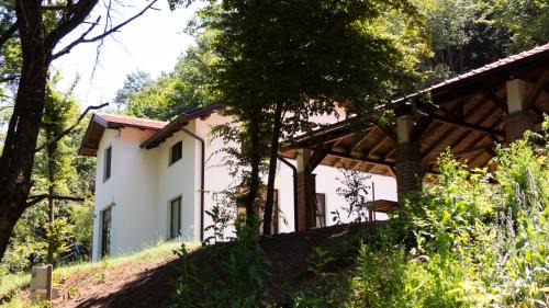 Central Serbia Cabin | Lesnik vacation home