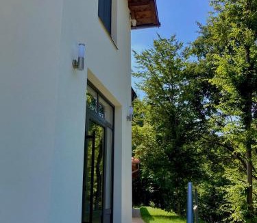 Central Serbia Cabin | Lesnik vacation home