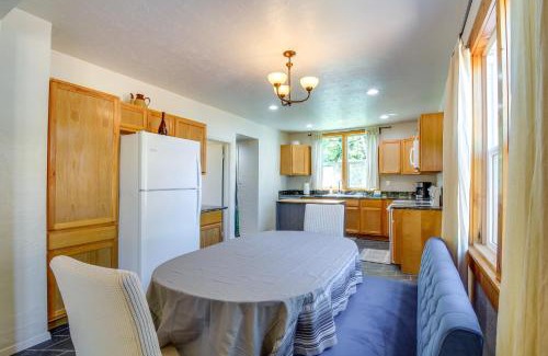 Bandon House | Less Than 1 Mi to Coquille River Cottage with Private Yard!