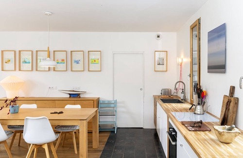 Saint-Pierre-Quiberon Villa | Less than 3 minutes walk from a pretty family beach, car-free!
