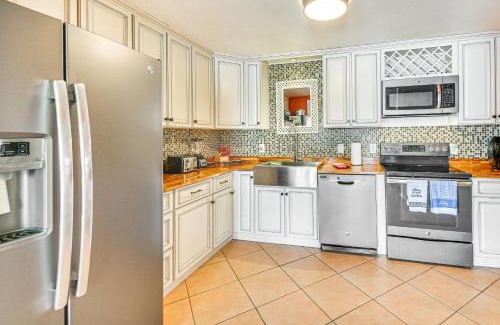 Colington House | Less Than half Mi to Beach Access and Pier OBX Getaway