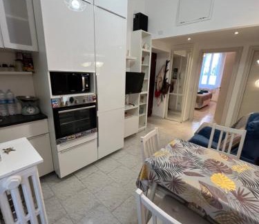 Milan Apartment | Letizia