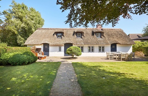 Oldsum House | Letj Busem