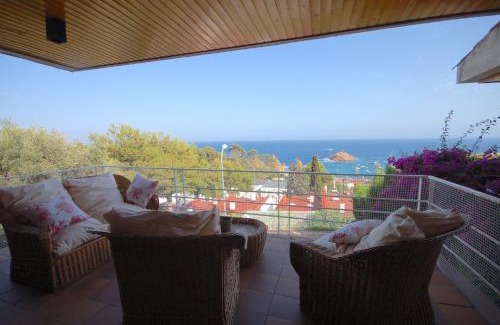 Tossa de Mar House | Lets Holidays Sailor House with Sea Views