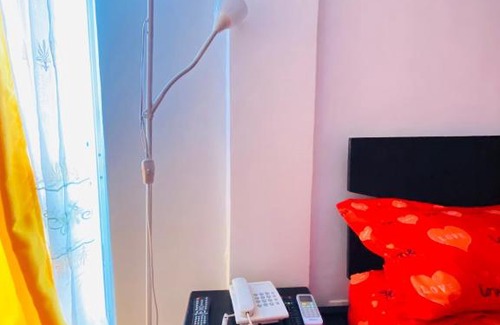 Douala Bed & Breakfast | LeussaGuestHouse C10