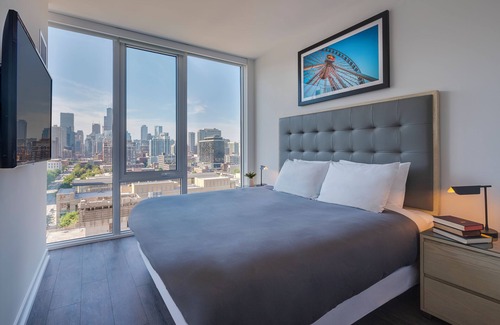 River North Hotel | Level - Old Town Luxury Two Bedroom and Two Bath Suite