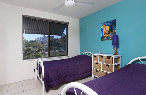 Kings Beach Apartment | Levuka Unit 4, 14 Moreton Pde. Kings Beach