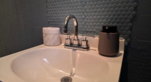 Pennsauken Apartment | Lewis Carrier T