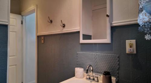 Pennsauken Apartment | Lewis Carrier T