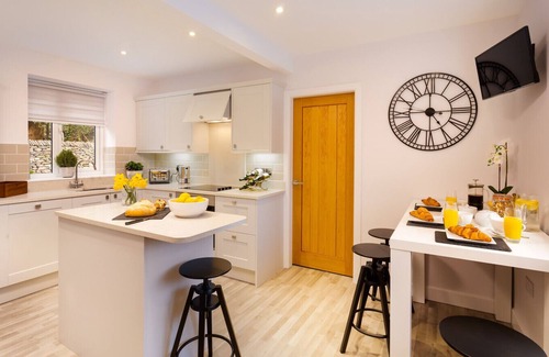 Bowness-on-Windermere Cottage | LEXINGTON HOUSE, pet friendly in Bowness-On-Windermere