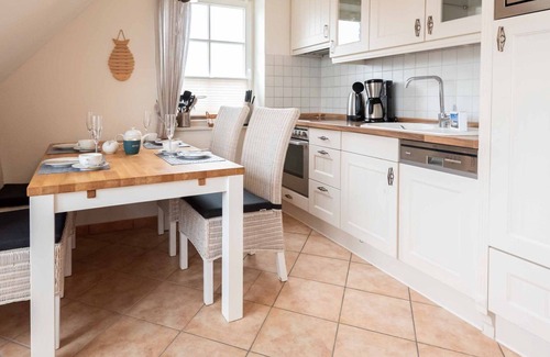 Wenningstedt-Braderup Apartment | LH Heidegrund, App.4 - 3-room vacation apartment close to the beach with approx. 53 m², for up to