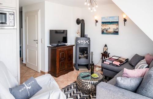 Wenningstedt-Braderup Apartment | LH Heidegrund, App.4 - 3-room vacation apartment close to the beach with approx. 53 m², for up to