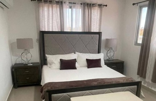 Santiago de los Caballeros Apartment | Lia's Peaceful Penthouse
