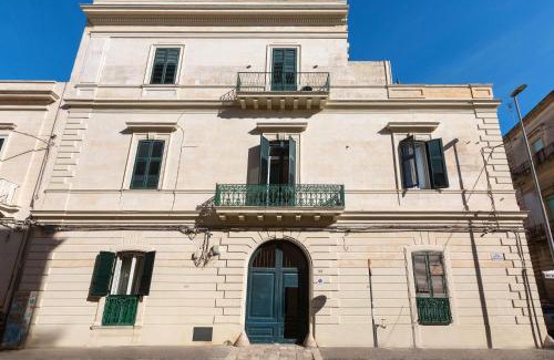 Lecce House | Liberty Barocco