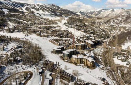 Snowmass Village House | Lichenhearth 24