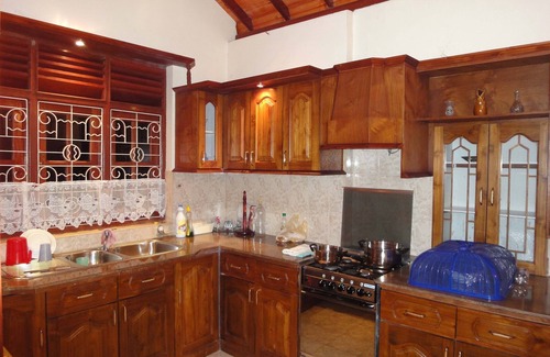 Negombo House | Lidwins Inn 15 minutes to the airport