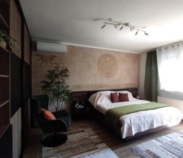 Pusztavacs Apartment | Life Apartman