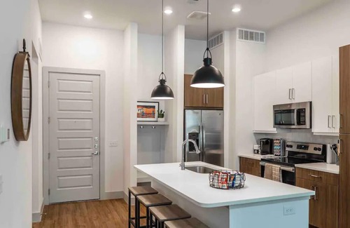 Midland Apartment | Life is easier when it’s comfortable