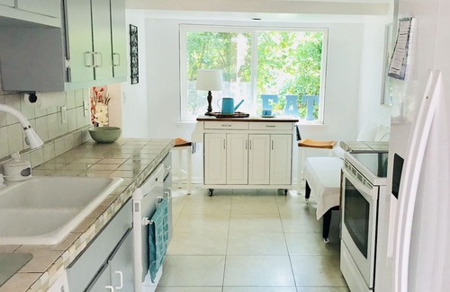 St Andrews House | Light and bright Near Golf courses, Beach, Art, Raceway and Amusement parks