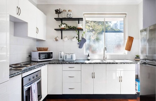 Randwick Apartment | Light and Bright Seaside Stay in Tree lined Randwick