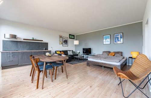 Oberhofen am Thunersee Apartment | Light-filled studio with panoramic views