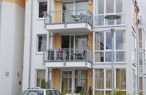 Grossenbrode Apartment | Light flooded holiday apartment with elevator and balcony