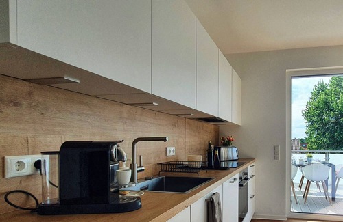 Region Hannover District Apartment | Light-flooded penthouse with whirlpool in the heart of Lower Saxony