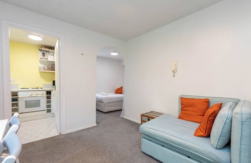 Evelyn Apartment | Light Studio Flat - Surrey Quays!