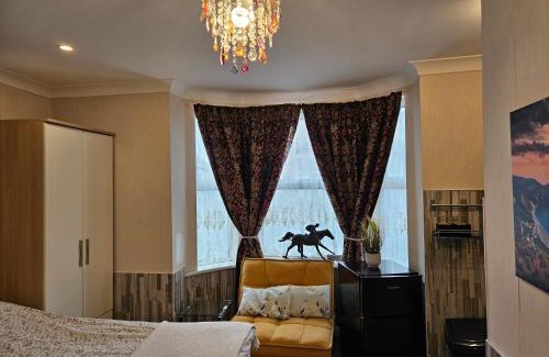 Reading Apartment | Light Studio