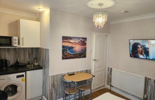 Reading Apartment | Light Studio