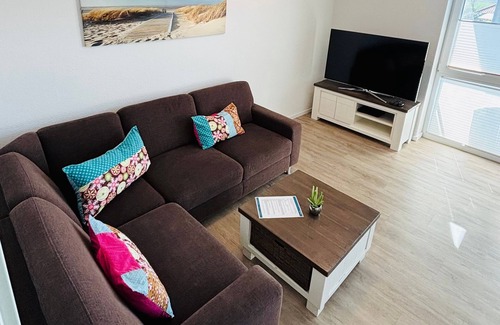 Horumersiel Apartment | Lighthouse