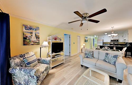 Surfside Beach Apartment | Lighthouse II Unit 6