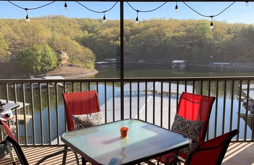 Lakeland Condo | Lighthouse Landing 2BR/2BA Beautifully Updated Lakefront Condo with Heated Pool
