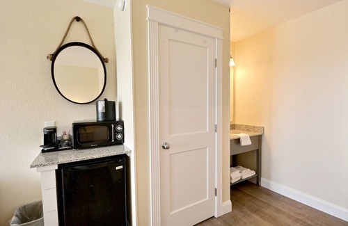 Buxton Hotel | Lighthouse View Oceanfront Lodging