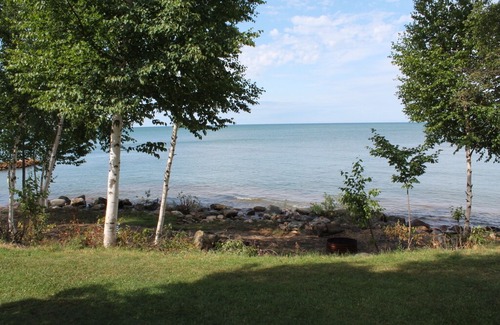Port Hope Cabin | Lightkeepers Vintage Cabin 2