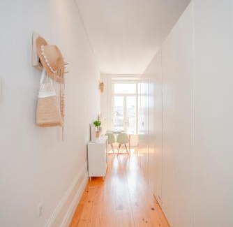 Bonfim Apartment | Liiiving in Porto - Downtown Balcony Studio