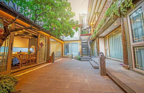 Dayan Old Town Hotel | Lijiang View Holiday Inn