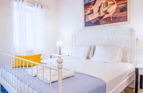 Little Venice Apartment | Like a white seagull in Mykonos!
