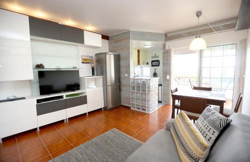 Carcavelos Apartment | Like-home-T1 Apt-Sea View, near the beach
