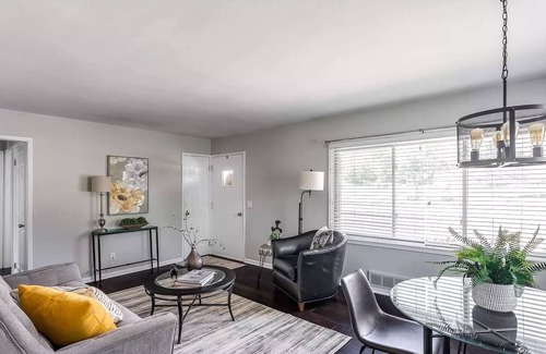 Fairfax Cottage | Like New 3 BDR Cottage in Mariemont OH