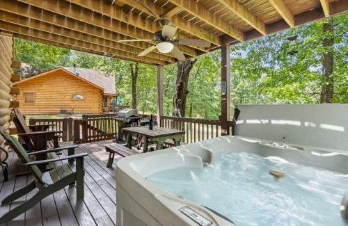 Branson Cedars House | Lil' Treehouse Cabin