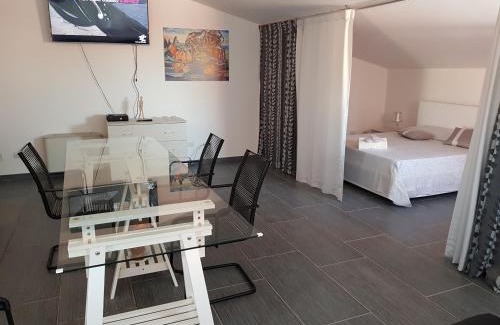 Gela Bed & Breakfast | Lilium In B&B