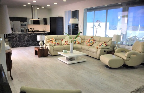Costa Teguise Villa | Lillos- 3 bed/3 bath with pool sea views on the golf estate, costa teguise
