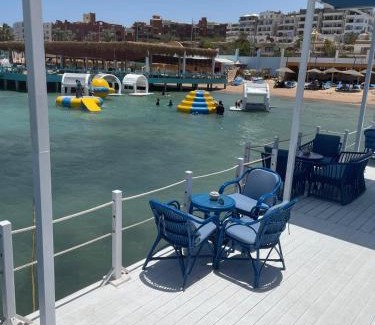 Sakkala Hotel | Lilly Lounge and Pool Accommodation for Adults Only