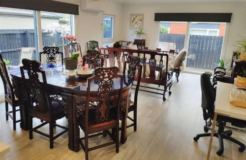 Riccarton House | LilyのHome Elegant Retreat near Riccarton Mall