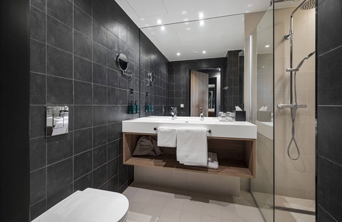 Klofta Hotel | Lily Country Club