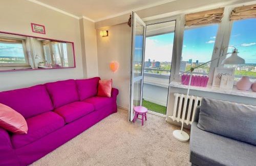 Srodmiescie Połnocne Apartment | LILY metro WiFi 1 Gbs 70'TV Netflix HBO Max AppleTV