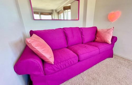 Srodmiescie Połnocne Apartment | LILY metro WiFi 1 Gbs 70'TV Netflix HBO Max AppleTV