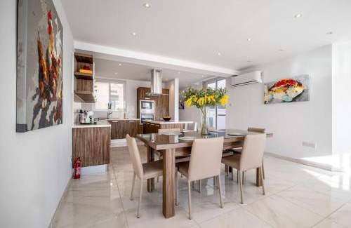 Mellieħa Heights Apartment | Lily of the Hill - 2 Bedr, 3 bath